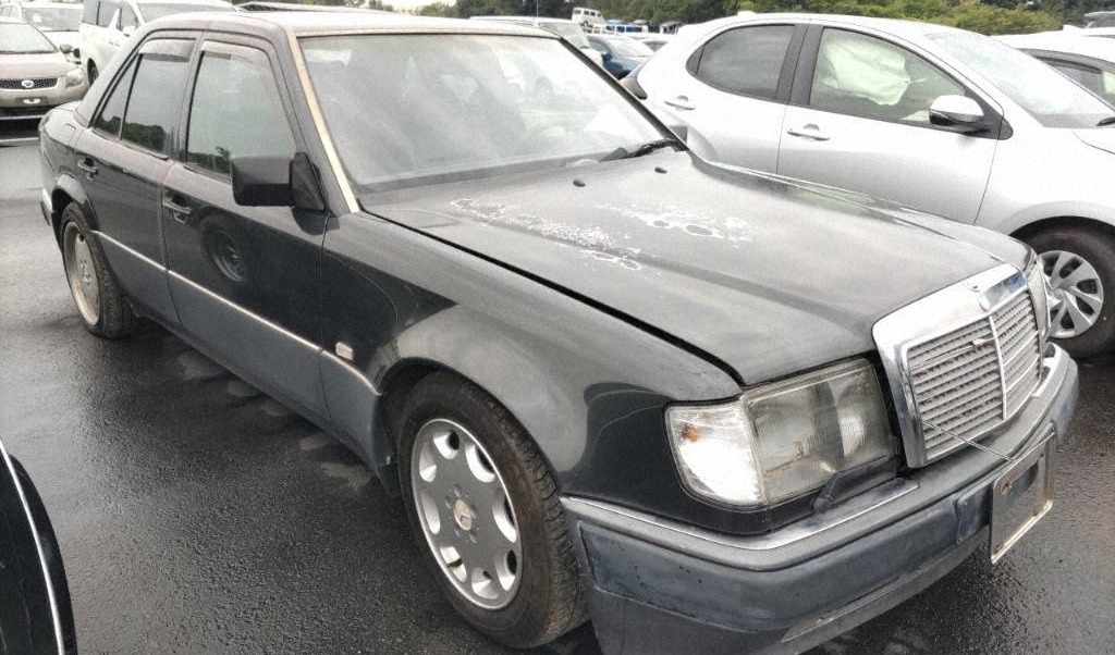 1998 MERCEDES BENZ E-CLASS 4D E500