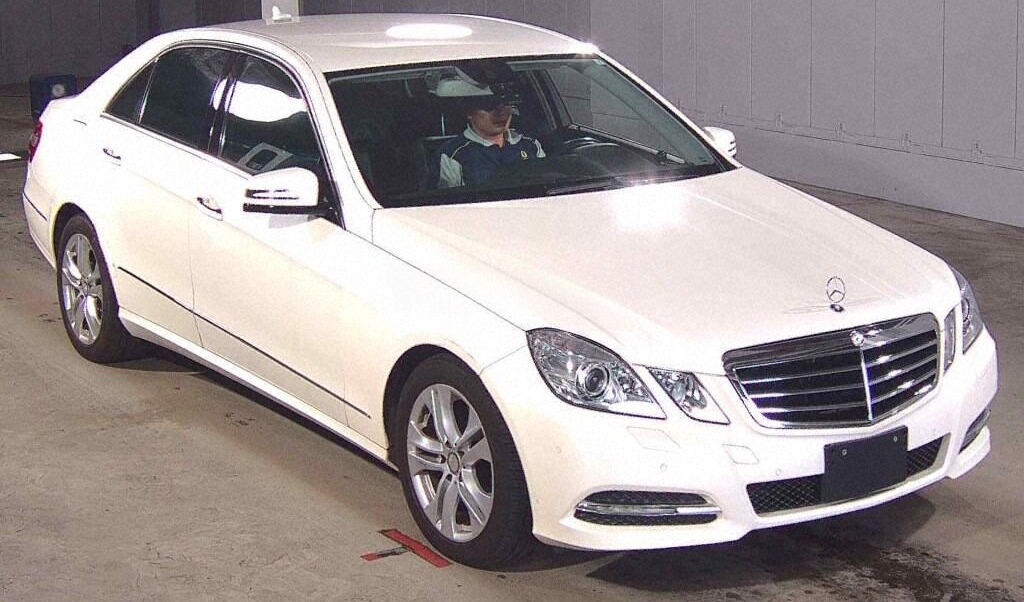 2011 MERCEDES BENZ E-CLASS 4D E350 AVANTGARDE