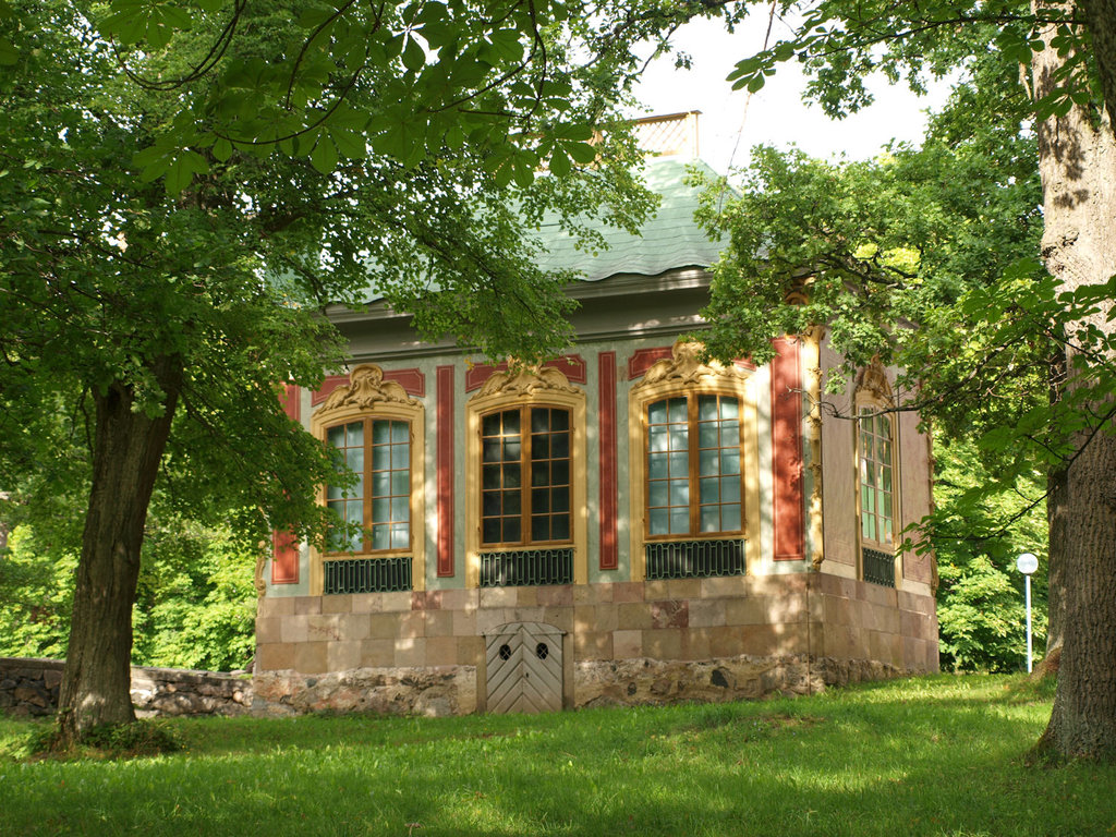 Paviljonkirakennuksia