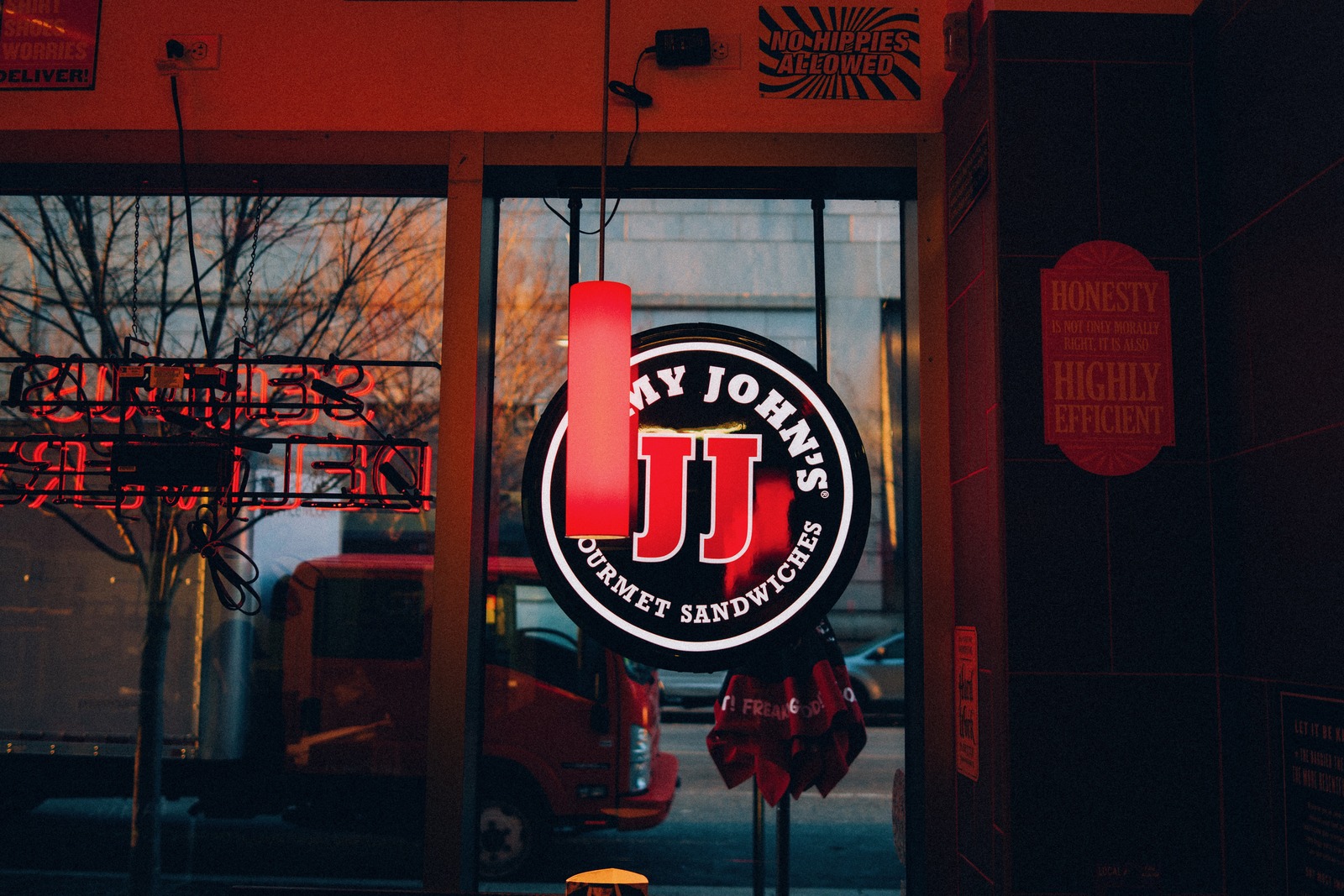 Urban Diner Glow