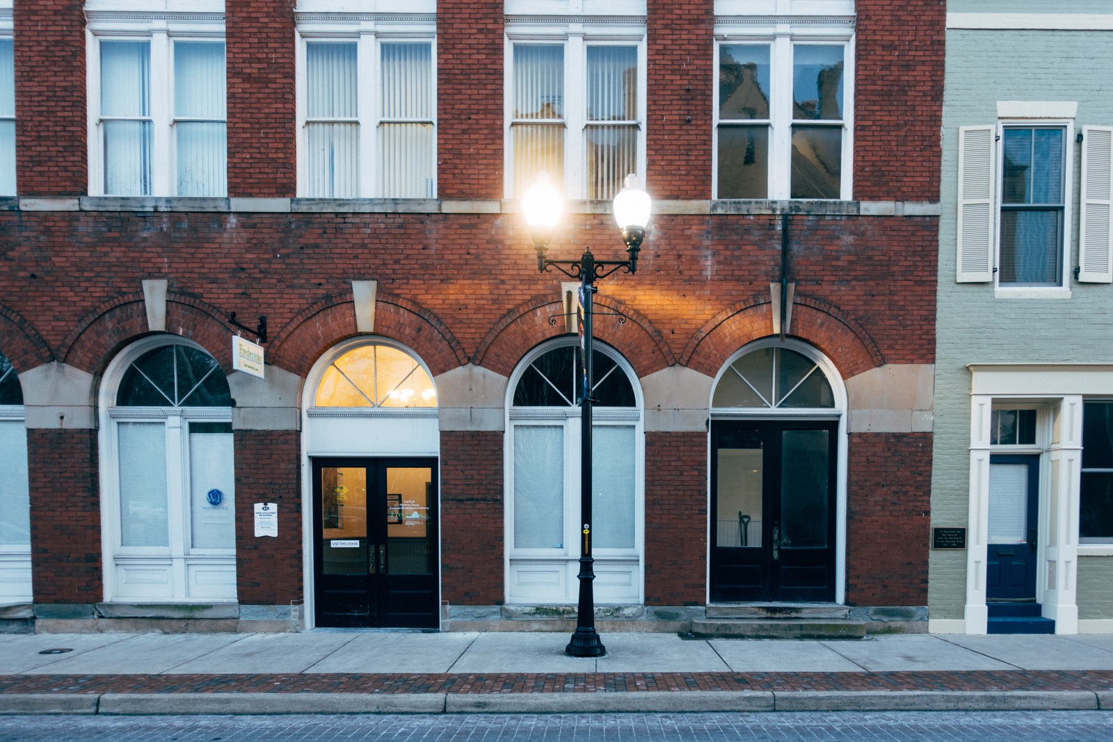 Quiet Urban Facade