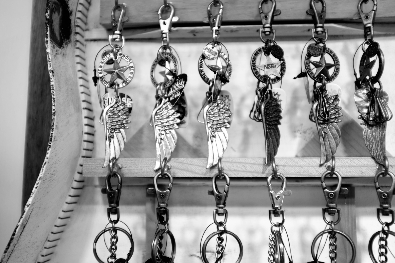 Keychains of Flight