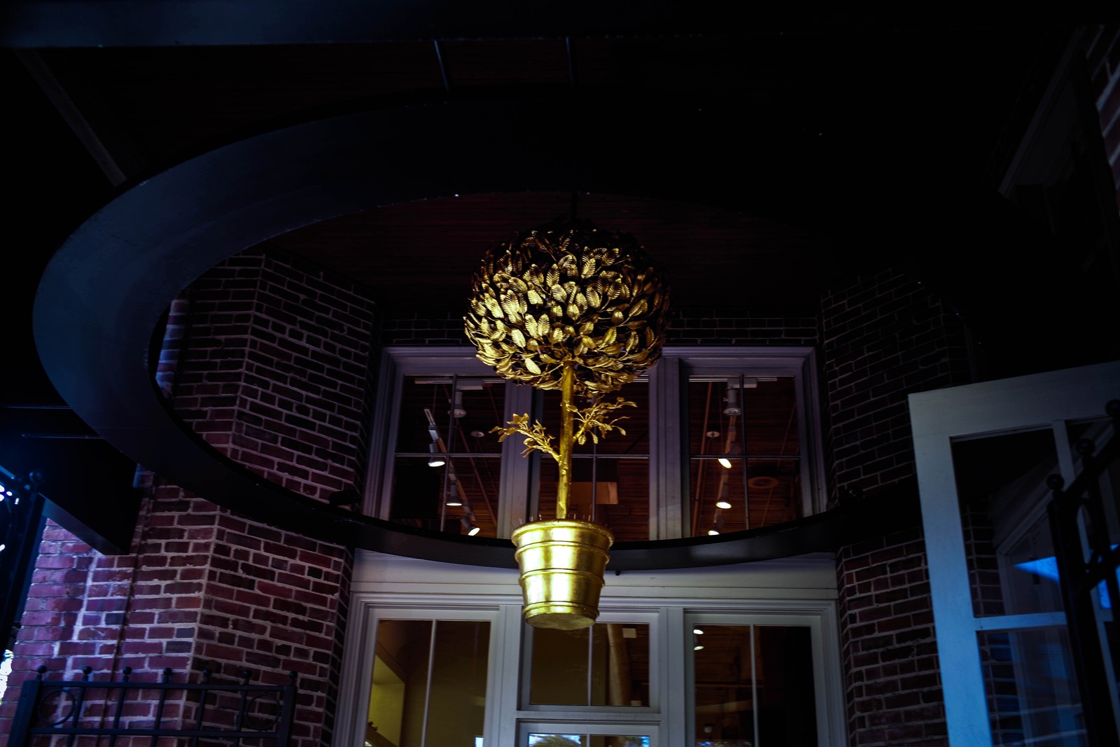 Golden Flora