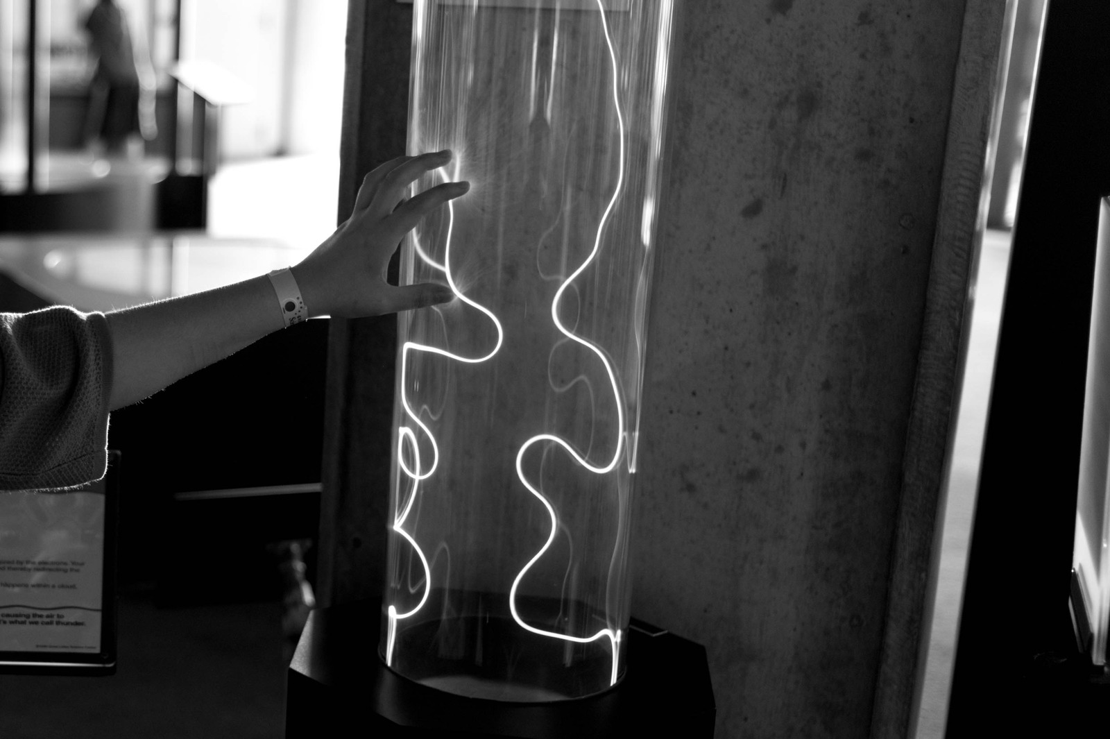 Illuminated Curves