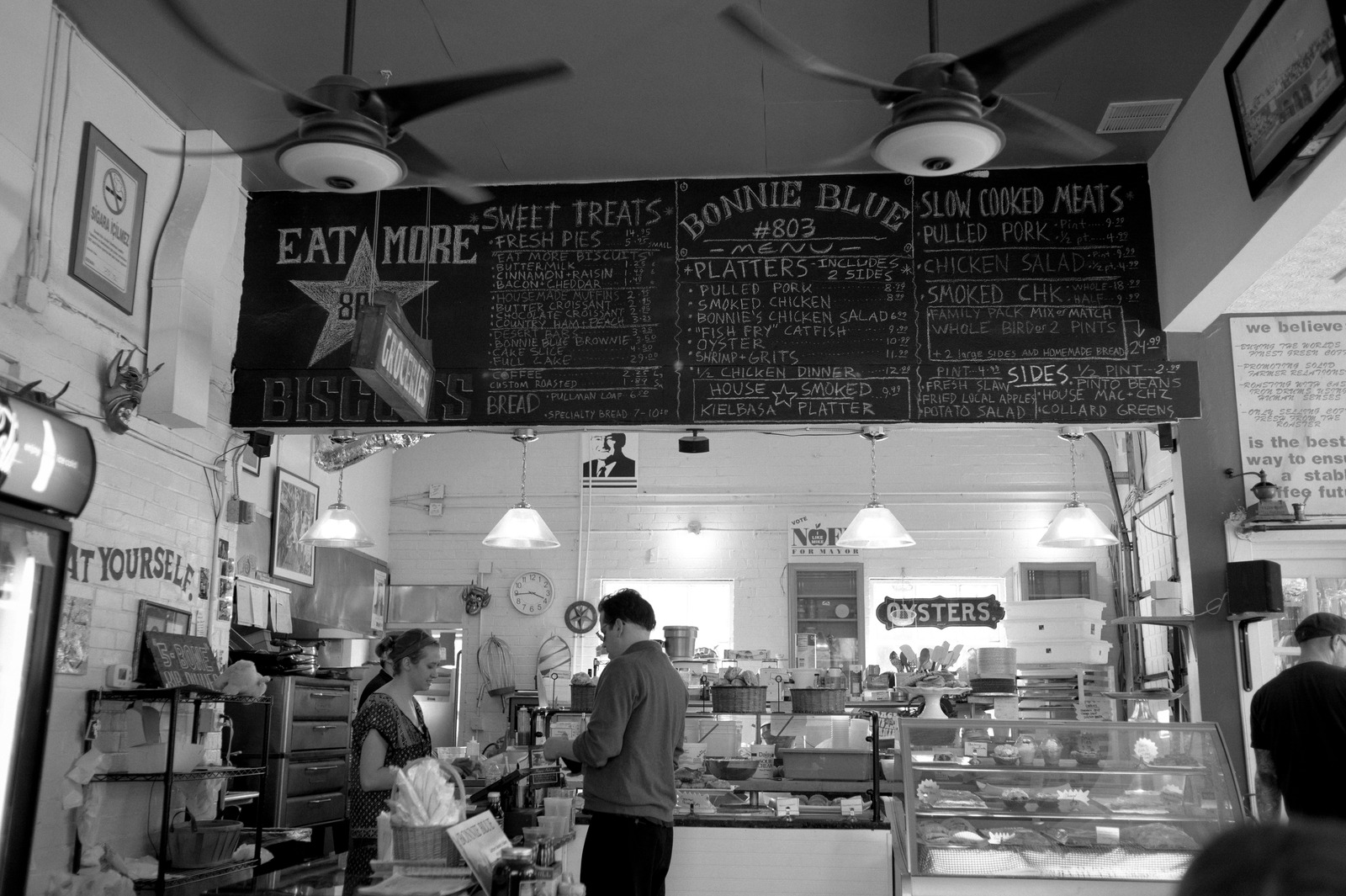 A Cozy Eatery Scene