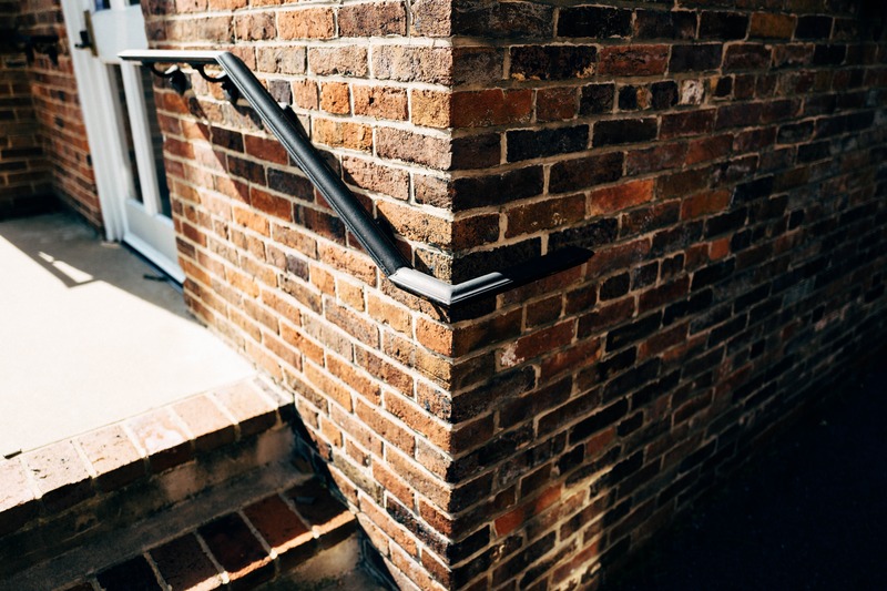 Corner Embrace