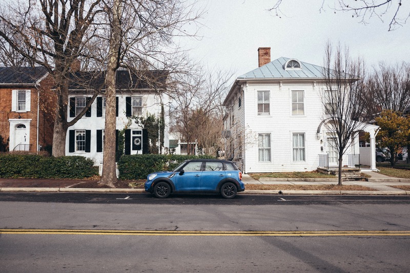 Contrasting Neighbors