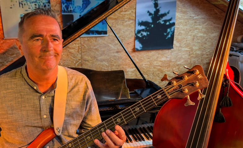 Carte Blanche - Swiss Jazz mit Stephan Athanas am Bass