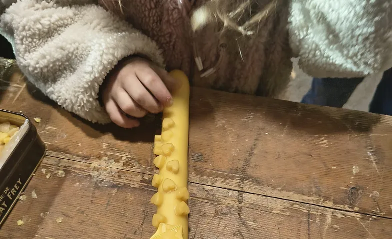 Kerzenziehen, Bienenwachs