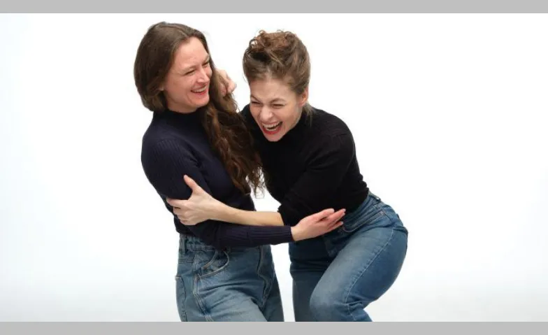 Duo Dua: Eva Maropoulos & Christina Spaar
