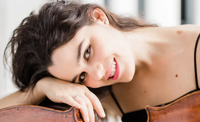 Estelle Revaz: Bach to Groove