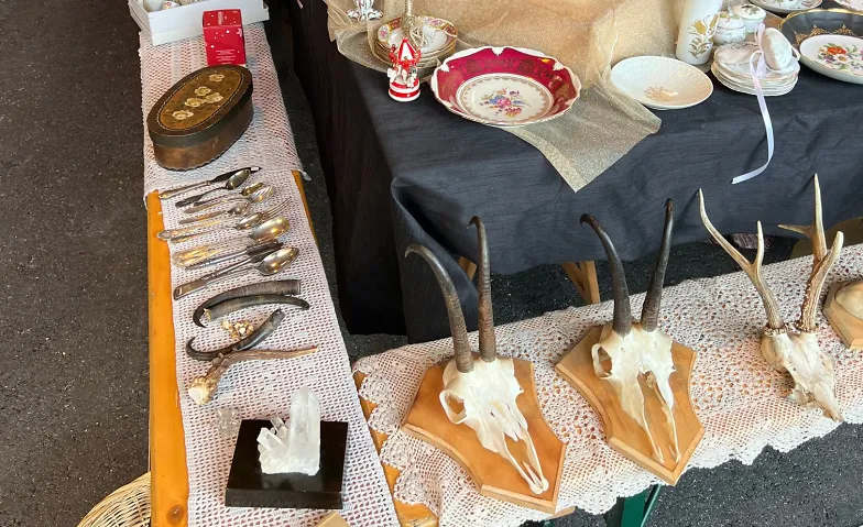 Floh-Antiquitäten & Sammlermarkt