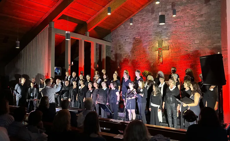 Christmas Voices – Weihnachtliches Chorkonzert