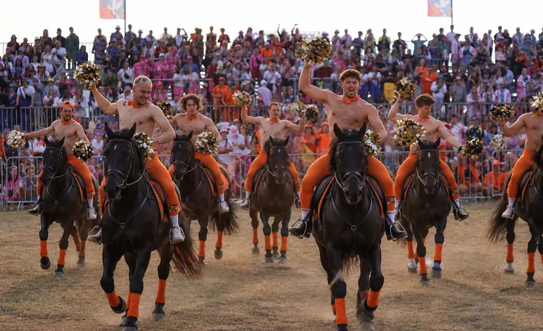 TWA Black Horse Rave