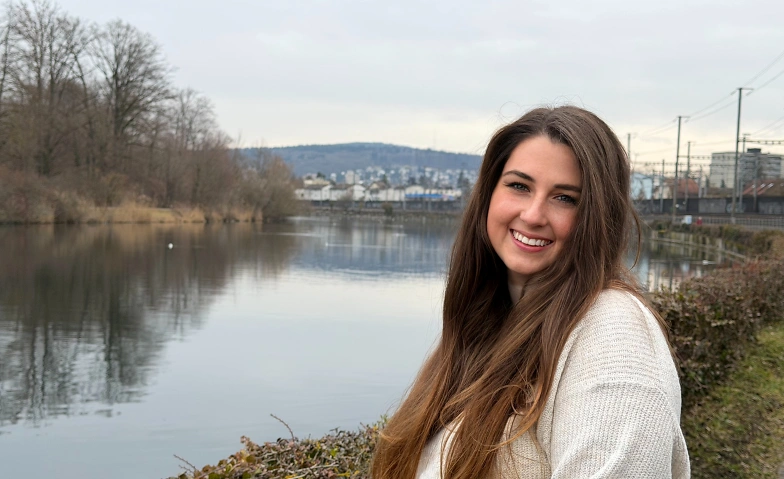 Signierstunde: Jessica Juni – Lautlos fallen wir