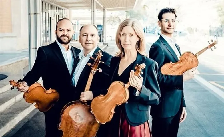 Musikpodium: 4 Stimmen - Ewige Gegenwart