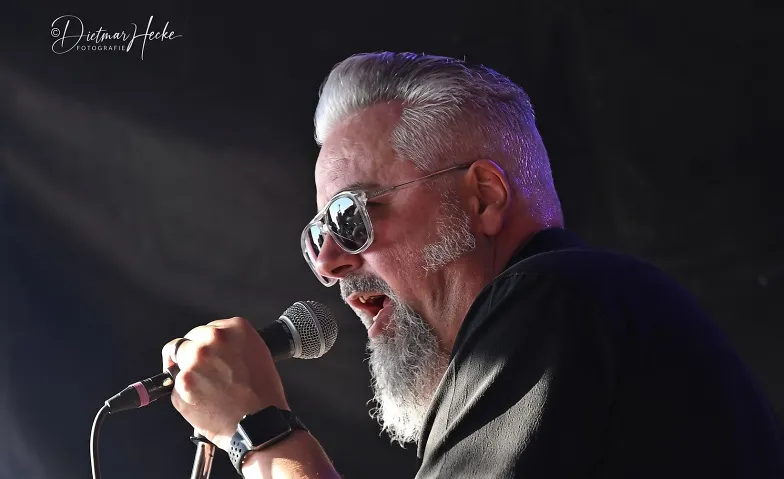 Southmade – Elvis is alive