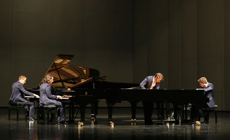 GERSHWIN PIANO QUARTET. 4 Pianisten, 4 Flügel, keine Grenzen
