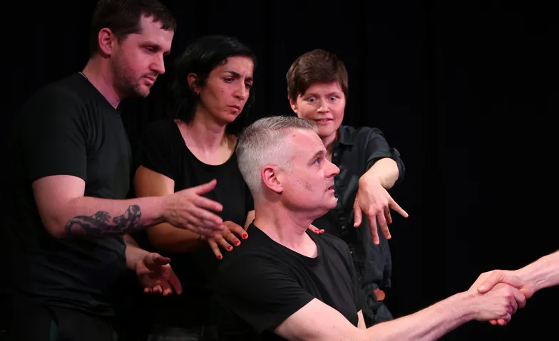 tiltanic präsentiert: Der Impro-Krimi