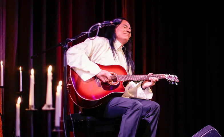 The Singin' Guitar