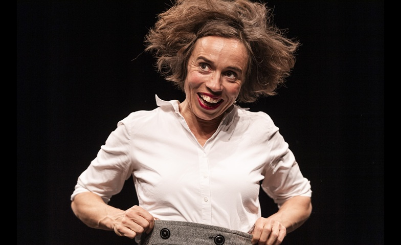 Claire allene, «Streuselkuchen - ein Stück für alle»