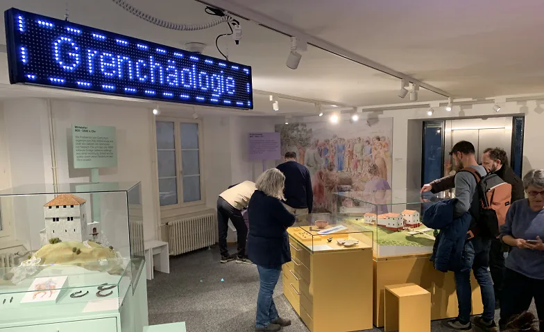 Grench­äologie. Vom Schalen­stein zur Ritterburg