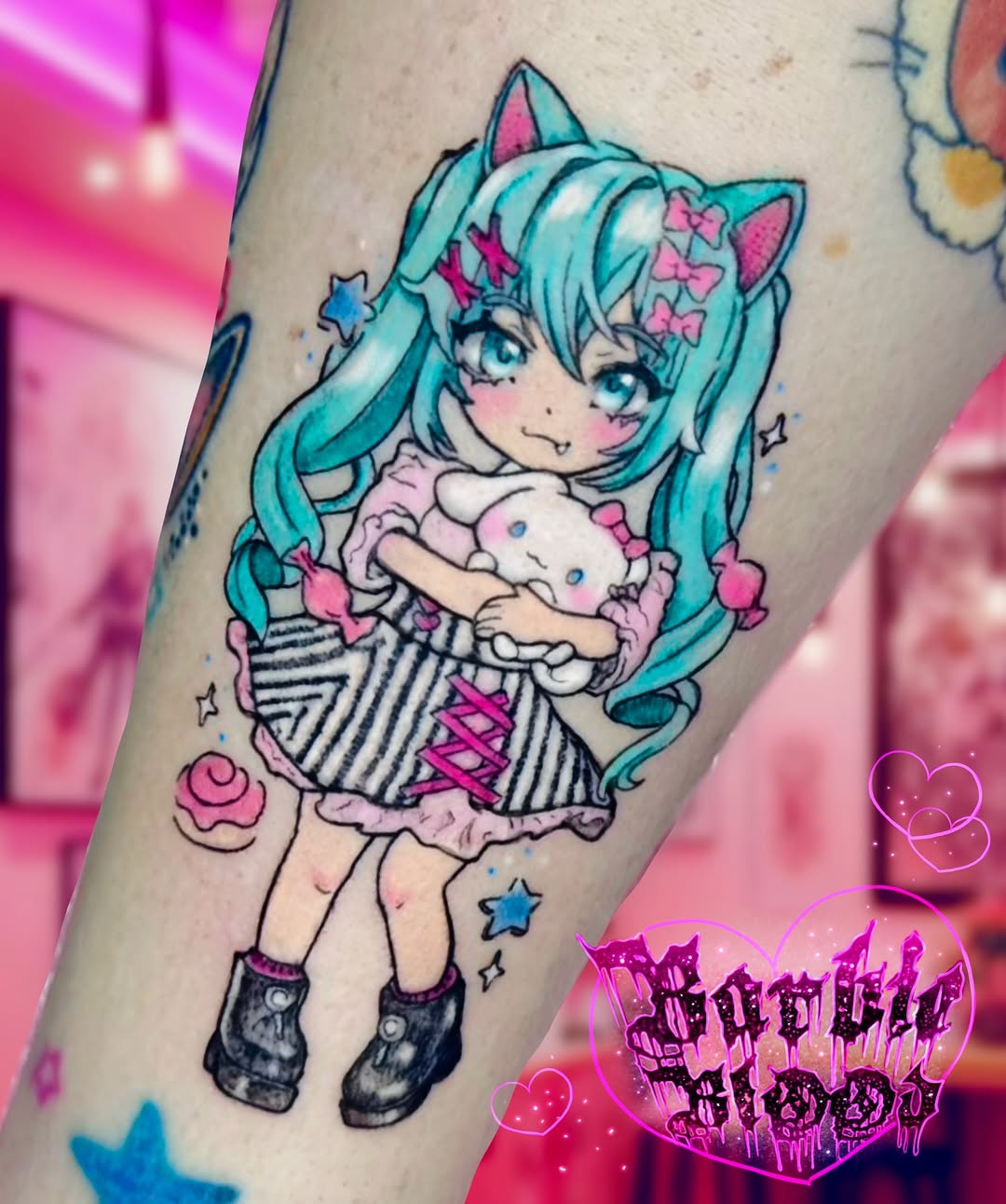 Vivid Hatsune Miku-inspired girl with plushie