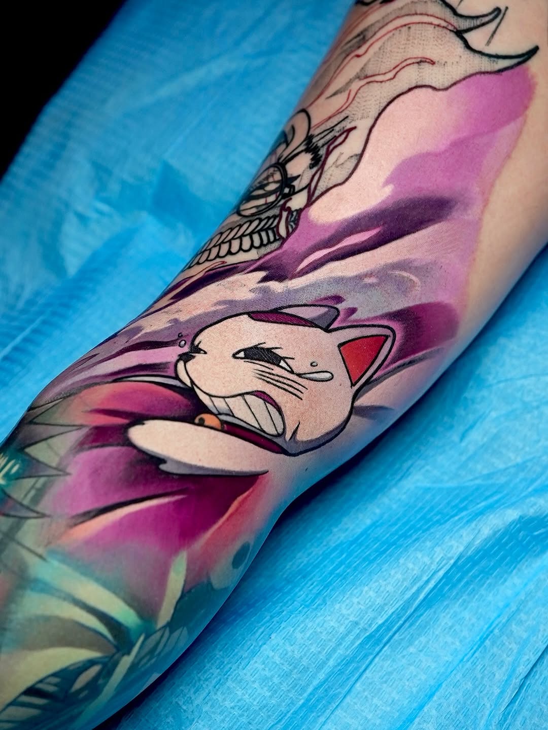 Whimsical Maneki-neko cat with bold skull and watercolor backdrop