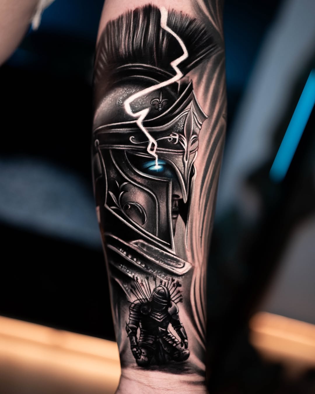 Hyper-detailed black-and-gray Spartan helmet and knight.