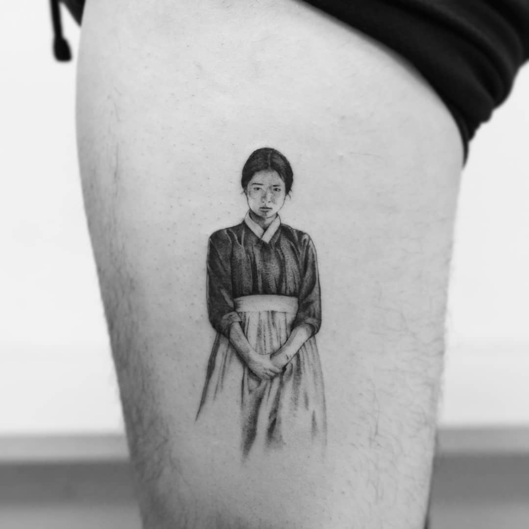 Delicate black-and-gray portrait of a girl in hanbok