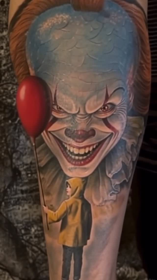 Hyper-realistic Pennywise clown portrait with sinister grin and balloon