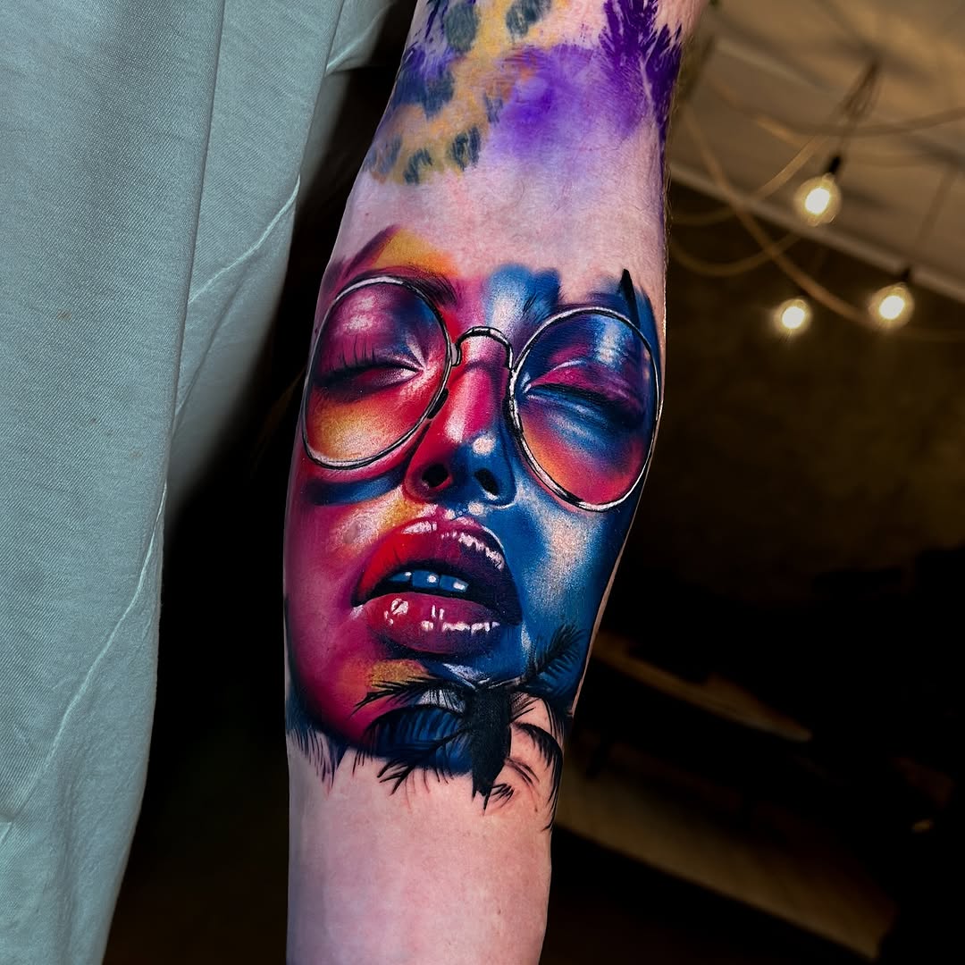 Vibrant retro-wave portrait with round sunglasses