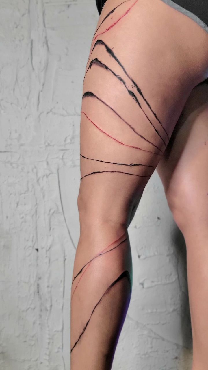 Freehand abstract leg lines wrap in bold strokes.