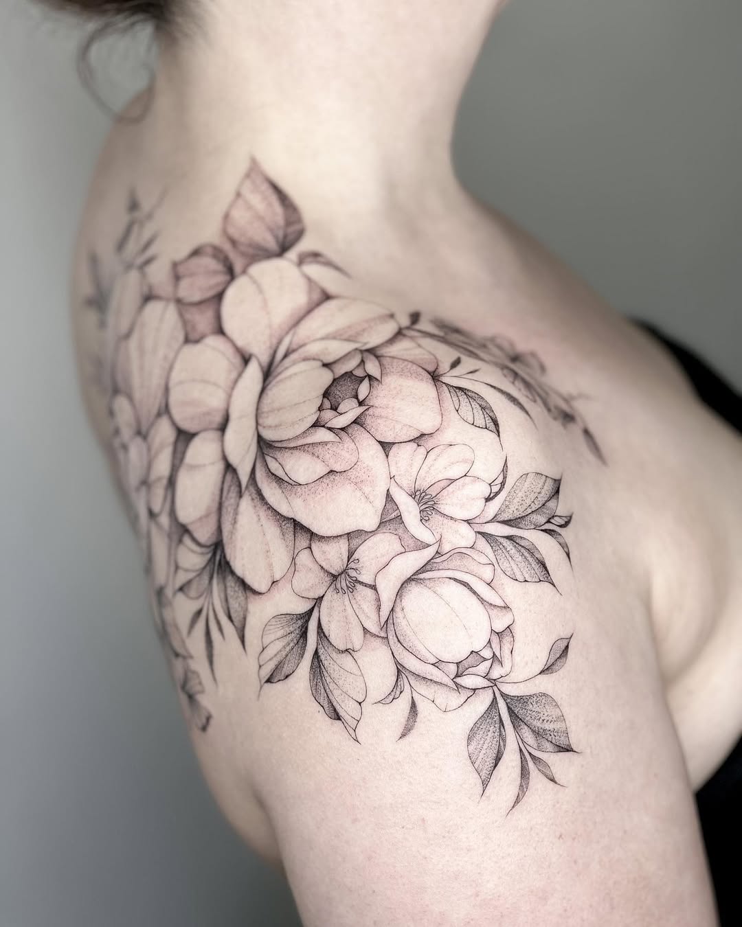 Floral shoulder and back piece