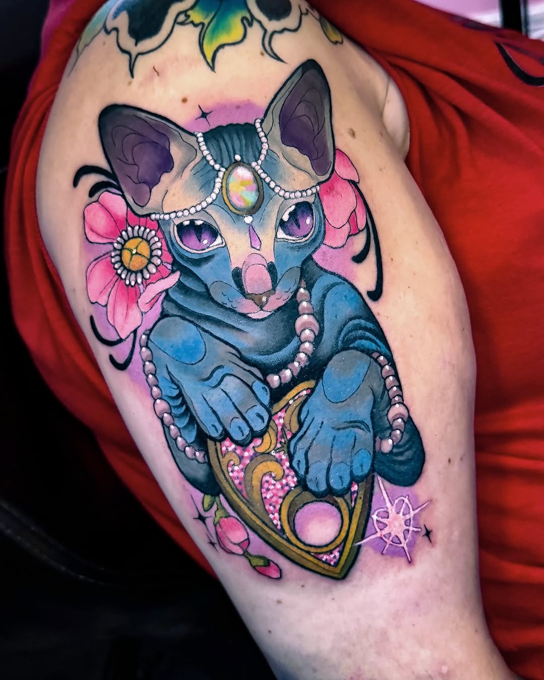 Vivid neo-traditional feline with jewel crown and pearls