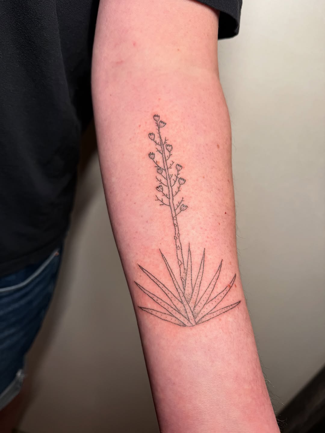 Handpoke yucca tattoo