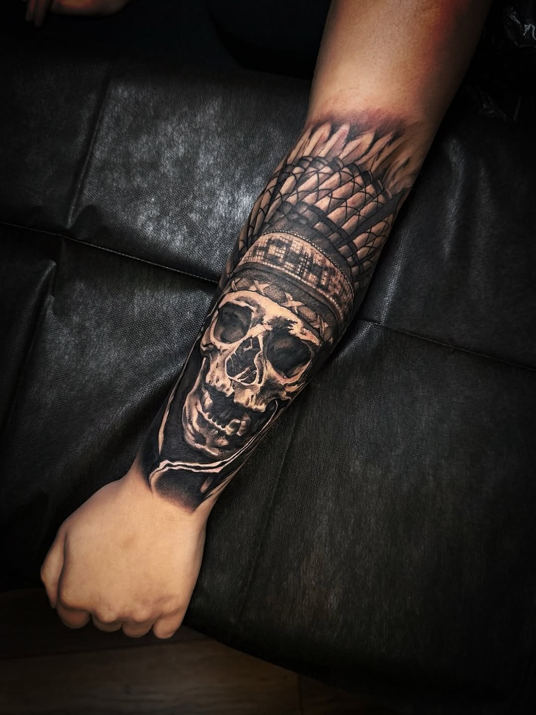 Hyper-detailed grayscale skull with lattice armband shading