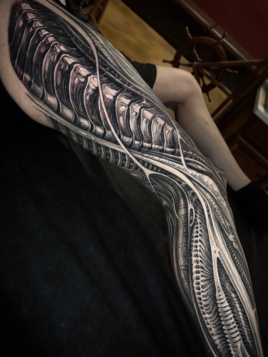 Hyper-detailed biomechanical sleeve with interlocking tubes and ribbing