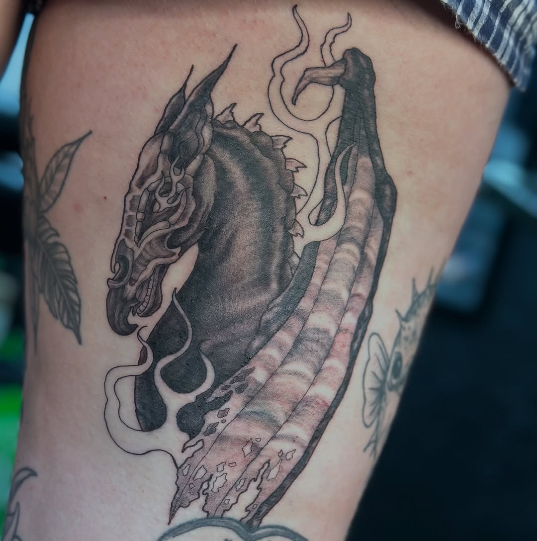 Dramatic black-and-gray thestral, sinewy lines, eerie shading