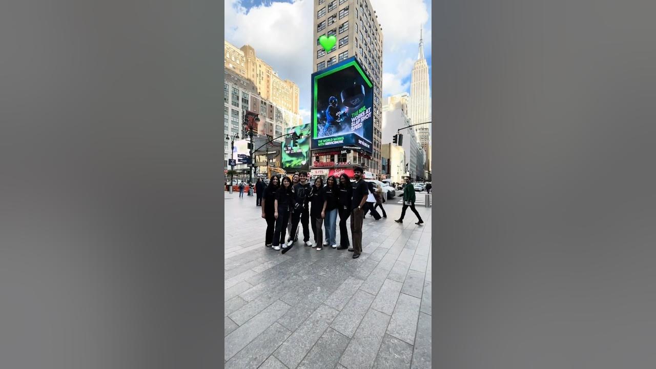 I'm going to see the new billboard, who's with me? @NHL