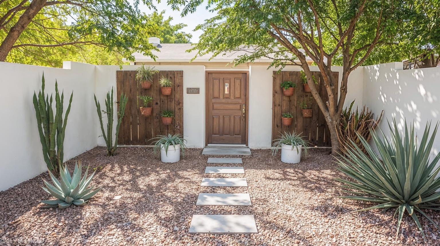 Small Front Yard Desert Landscape Ideas