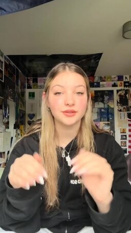 Post 4 profilu @billieeilishhome