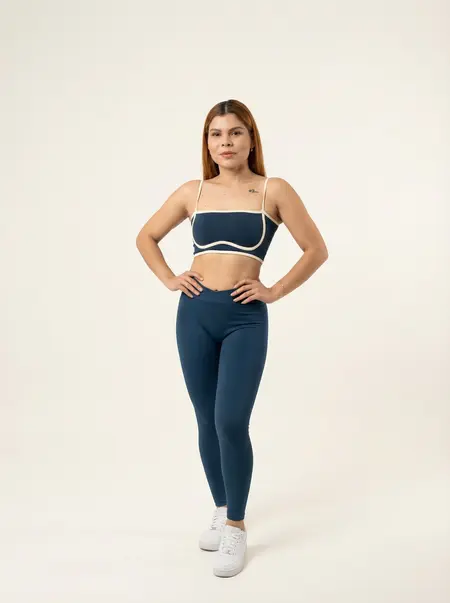 SET BLUSA AZUL SESGO BLANCO LEGGIS ALTESA