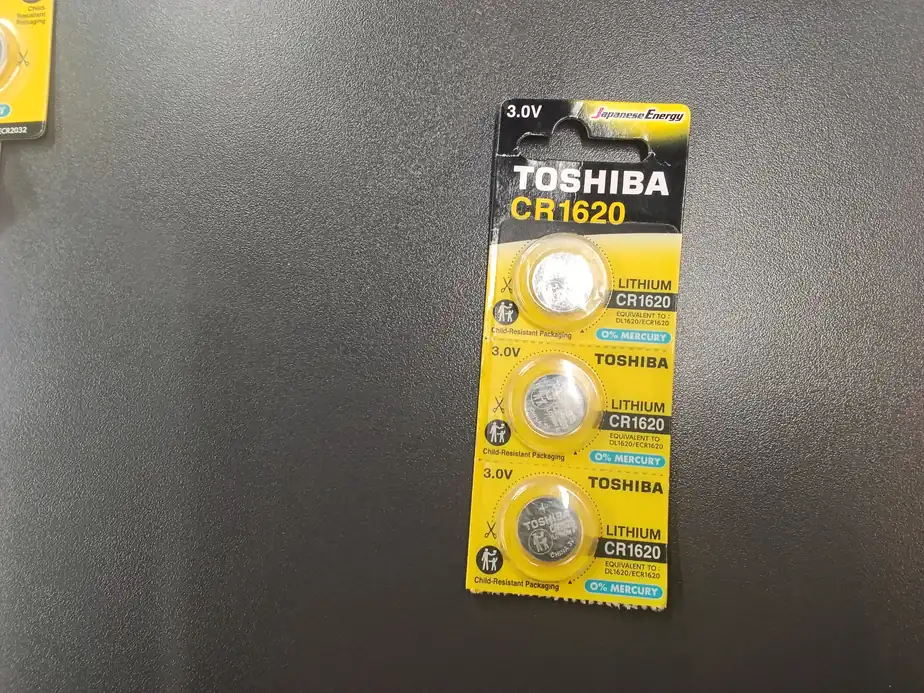 Батарейка Toshiba Lithium CR1620
