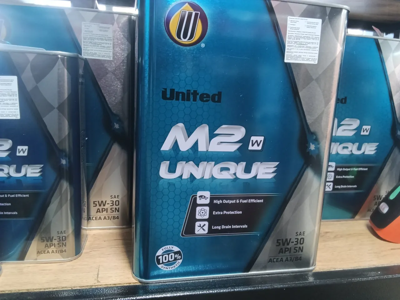 UNITED M2 UNIQUE SAE API SN 5W30 4L