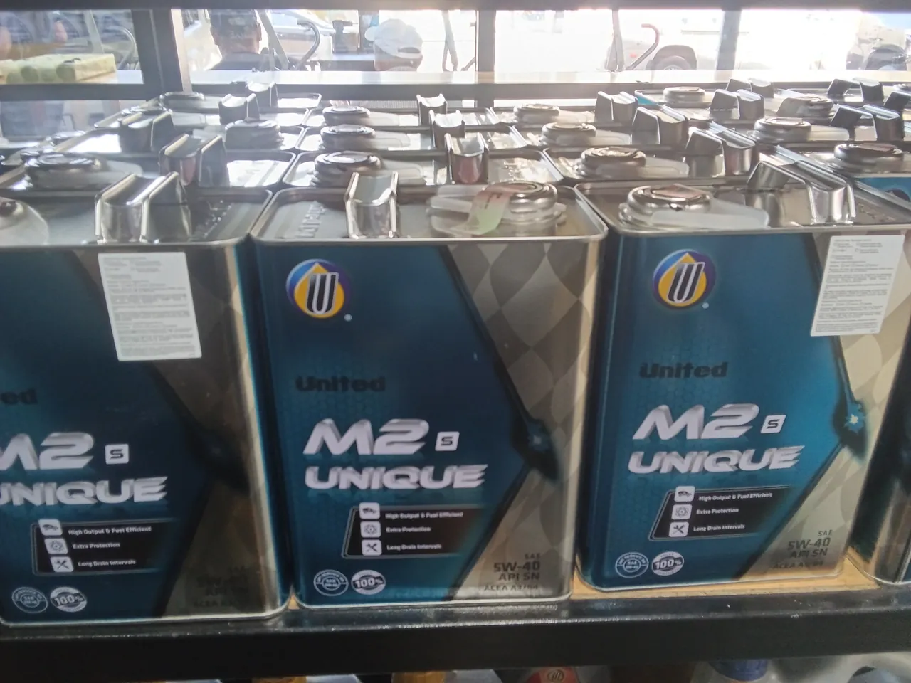 UNITED M2 UNIQUE SAE API SN 5W40 4L