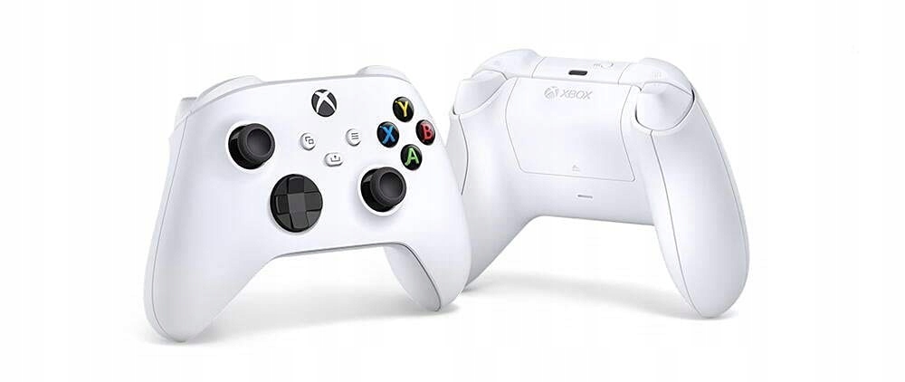 Microsoft Xbox Controller White in hand