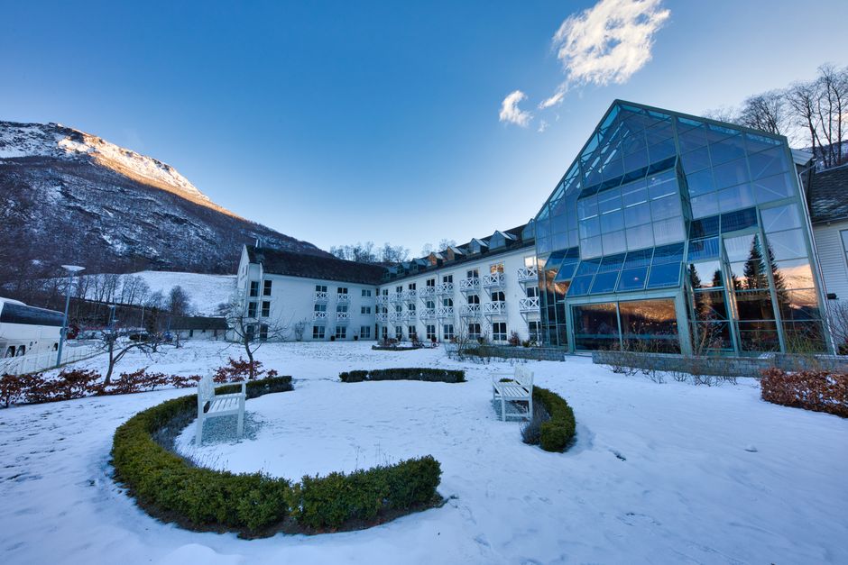 Otel