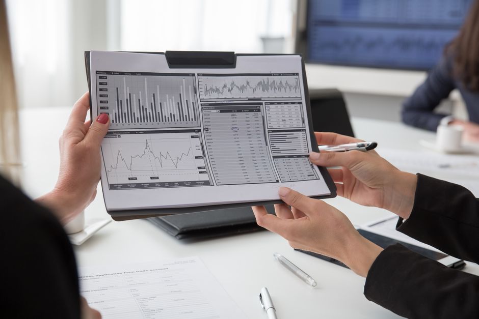 VeriRobot analytics dashboard with live charts