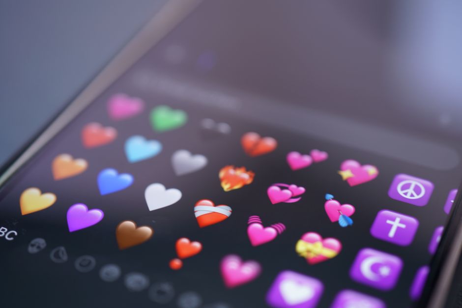 Kalp emojileri koleksiyonu